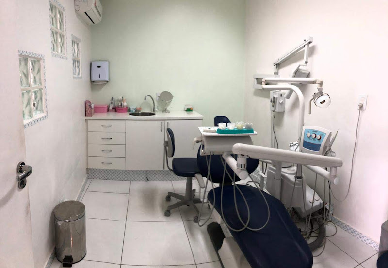 Foto 3 de Facetas e Clareamento Dental - Dr Fabiano Odontologia