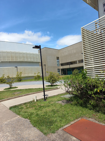 Foto 2 de Faculdade de Odontologia PUC - Minas