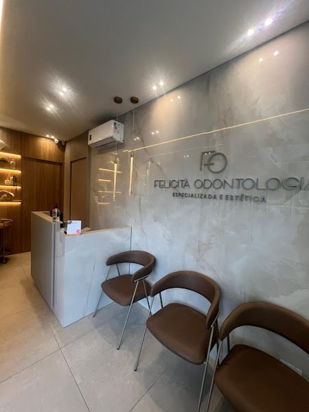 Foto 2 de Felicità Odontologia