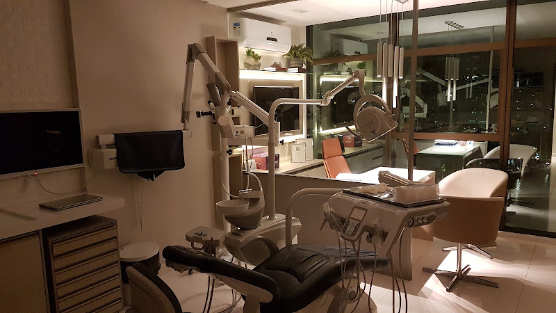 Foto 2 de Felipe Lobo (periodontia e implantodontia)