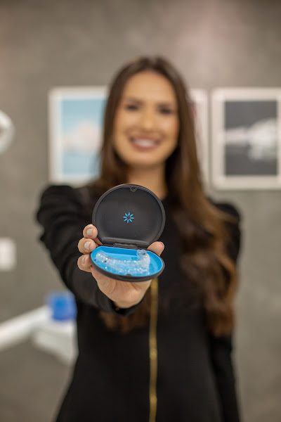 Foto 2 de Fernanda Frizzo - Dentista - Invisalign - Lentes de Resina