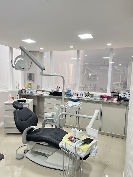 Foto 2 de Fernanda Priebe - Cirurgiã-Dentista