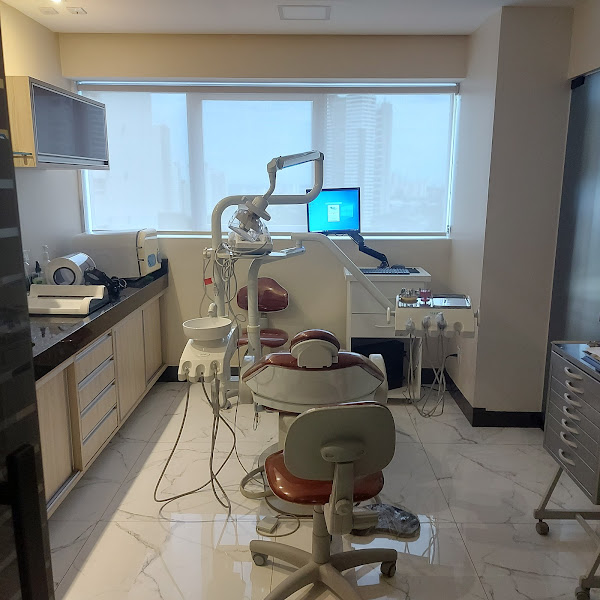 Foto 2 de Fernando Georgeo Odontologia Estética