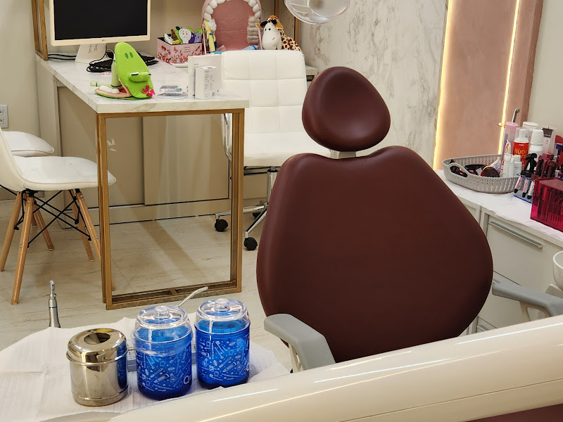 Foto 8 de Fibro Odontologia