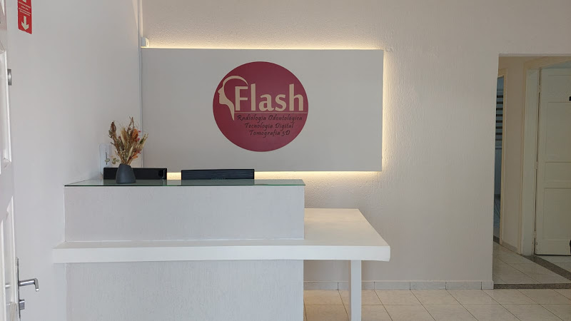 Foto 2 de Flash Radiologia Odontológica
