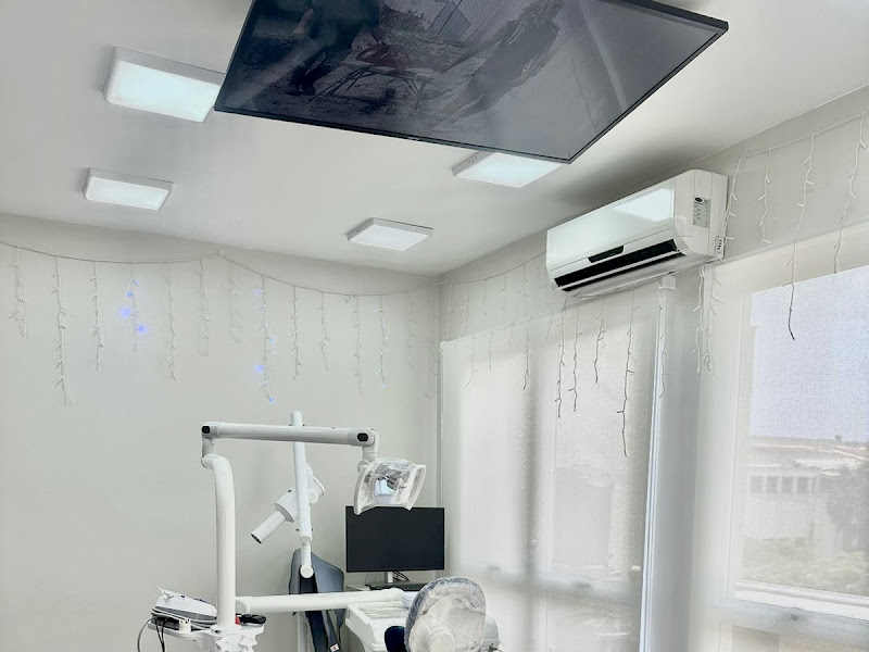 Foto 8 de Flávia Ribeiro Odontologia | Endodontia | Ortodontia | Prótese | Implantes | Harmonização