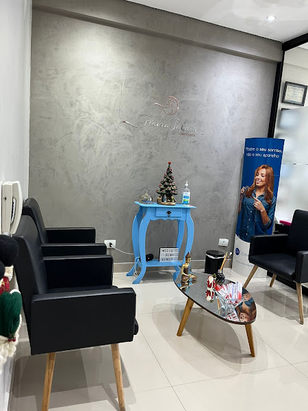 Foto 2 de Flavia Takatu Odontologia