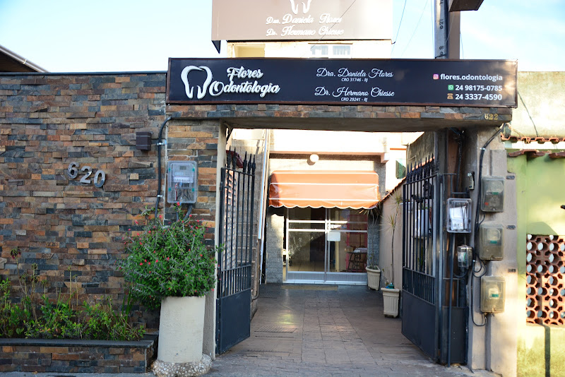 Foto 2 de Flores Odontologia