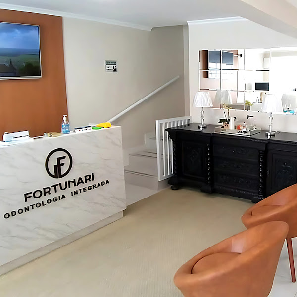 Foto 2 de Fortunari Odonotologia Integrada | Referência em Prótese e Implantes | Especialistas em Esculpimento Dental