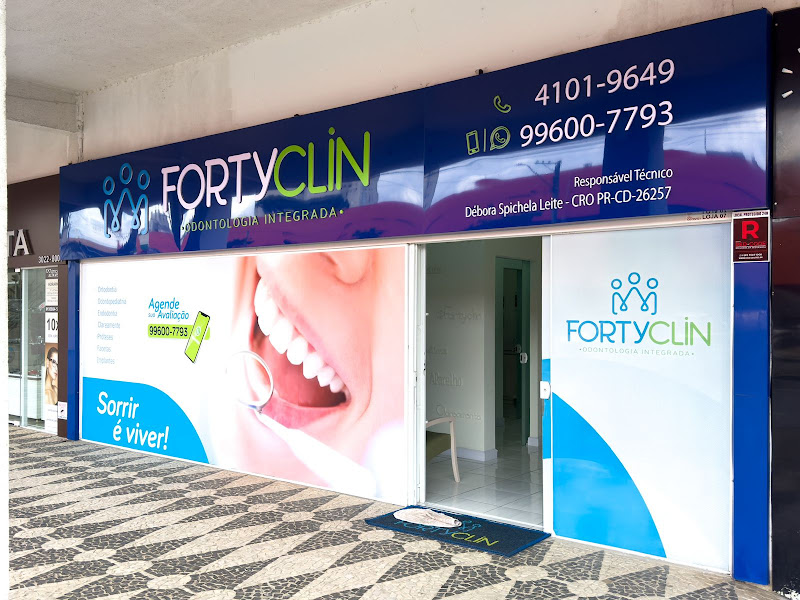 Foto 2 de Fortyclin - Implantes e Facetas