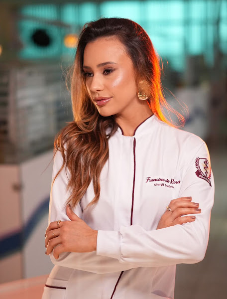 Foto 3 de Francine da Rosa- Cirurgiã Dentista, Harmonização Orofacial