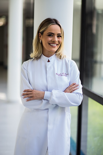 Foto 2 de Francyelle Magnus - Cirurgiã-dentista