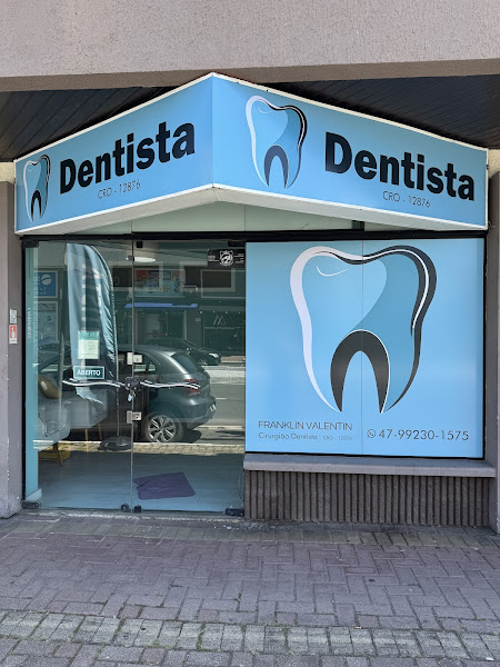 Foto 2 de Franklin Valentin - Cirurgião Dentista 24h em Balneário Camboriú