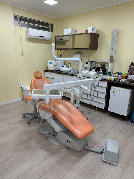 Foto 3 de Franklin Valentin - Cirurgião Dentista 24h em Balneário Camboriú