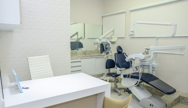 Foto 3 de FURTADO Odontologia Especializada | Invisalign SINOP MT - Dr Rafael Furtado e Dra Ana dos Santos Furtado