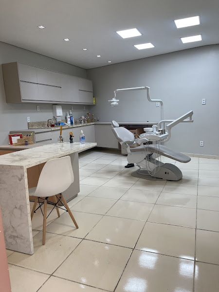 Foto 2 de FV Odontologia- Dra Fernanda Viana
