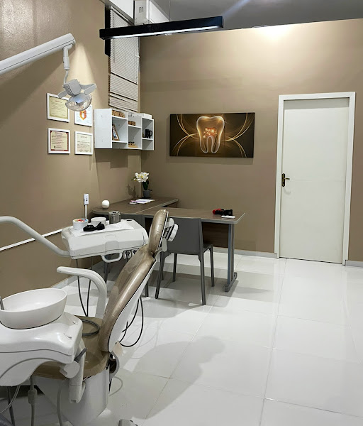 Foto 2 de G M ODONTOLOGIA ESPECIALIZADA