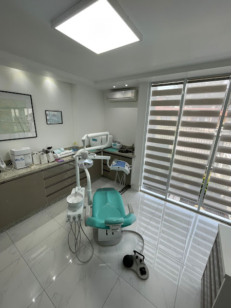 Foto 2 de Gabriel Buche Odontologia Especializada