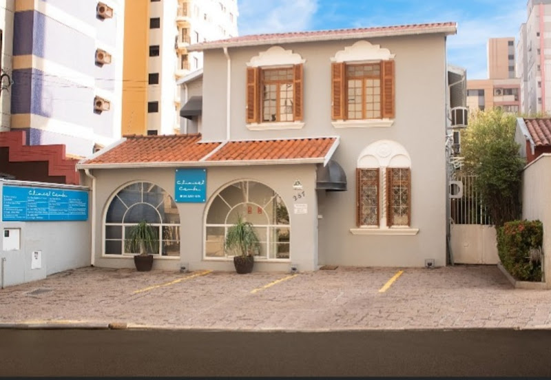 Foto 3 de Gabriela Martelli Cirurgiã Dentista