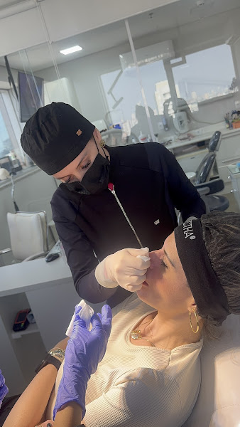 Foto 2 de Gammaro - Harmonização e Odontologia Avançada