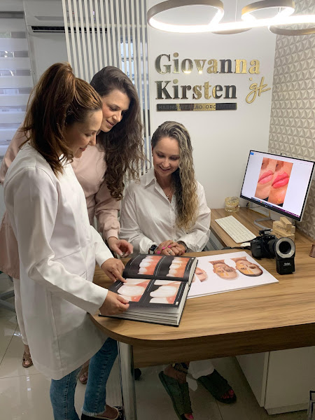 Foto 3 de Giovanna Kirsten Harmonização Orofacial e Corporal