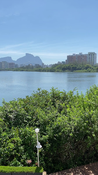 Foto 3 de Giulianna Lima Pinheiro - Cirurgia Oral e Bucomaxilo