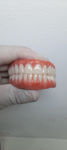 Foto 2 de Goncalves Prótese Dentárias LTDA