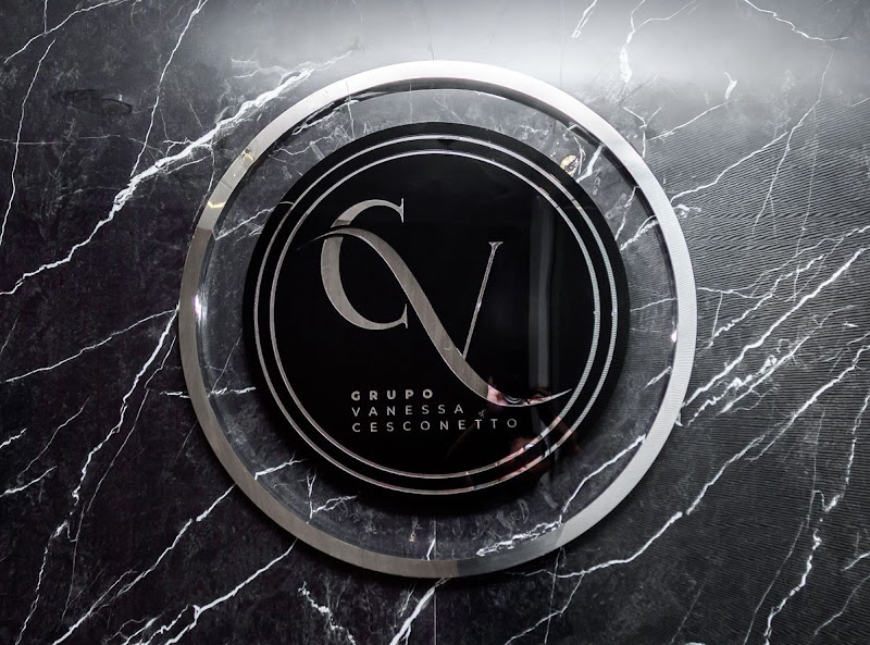 Foto 2 de Grupo Vanessa Cesconetto | HARMONIZAÇÃO FACIAL EM BARUERI