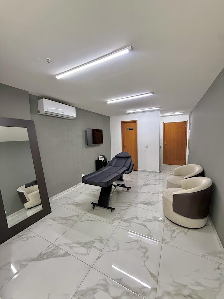 Foto 2 de GT CLINIQUE | Harmonização Facial e Odontologia