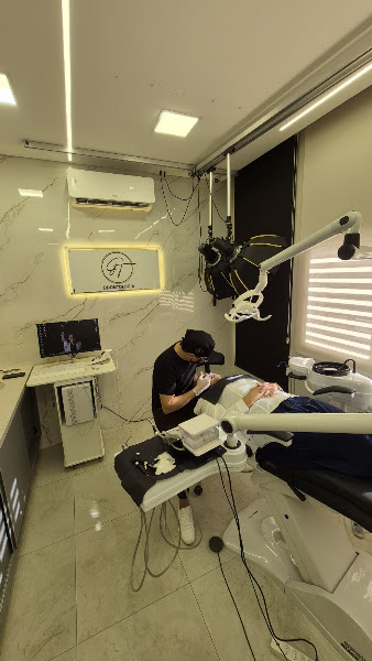 Foto 3 de GT Odontologia – Lentes de Contato Dental · Próteses Protocolo · Implantes | Dr. Thiago Morales | Dra. Géssica Camargo