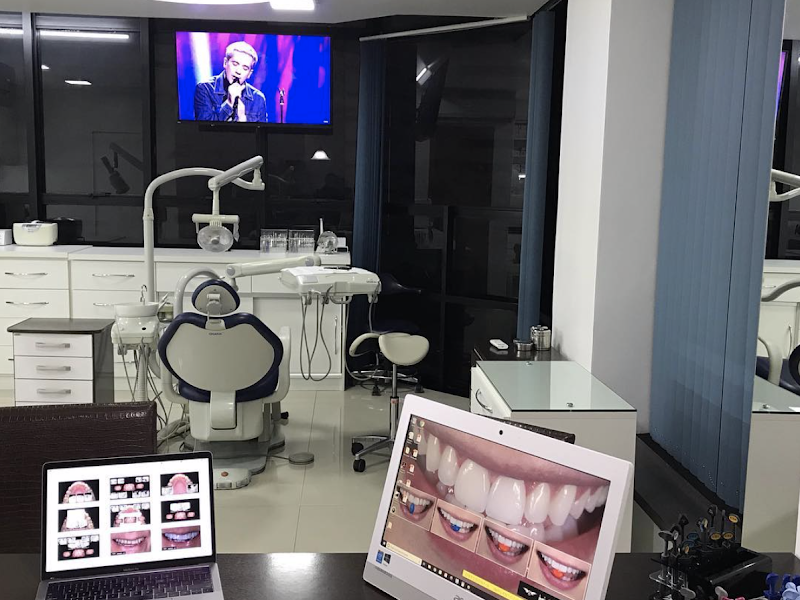 Foto 7 de Guilherme Porto - Implantodontia, Prótese Dentária e Clínico Geral