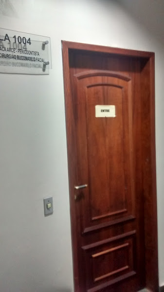 Foto 3 de Gustavo Torraca Arce - Periodontista