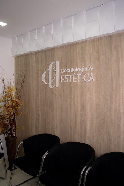 Foto 2 de H C Odontologia e Estética