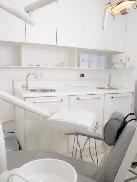 Foto 3 de H C Odontologia e Estética