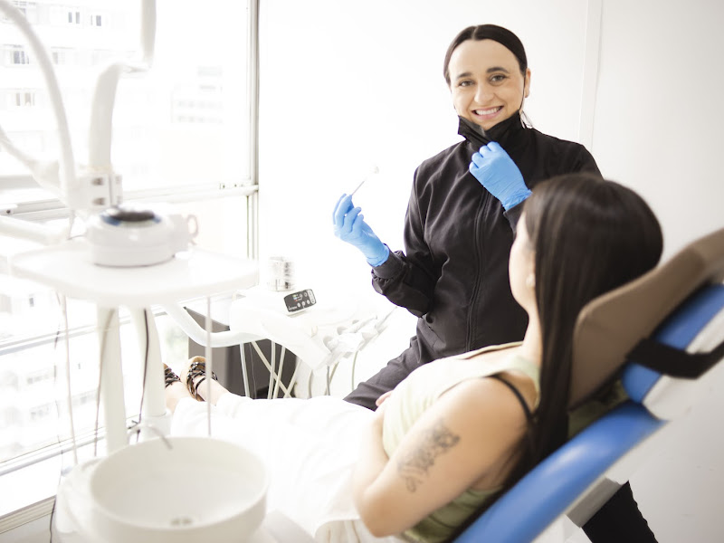 Foto 8 de H Celebrone Odontologia