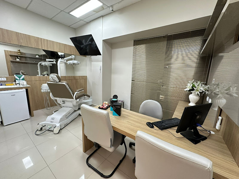 Foto 2 de HARMIS ODONTO