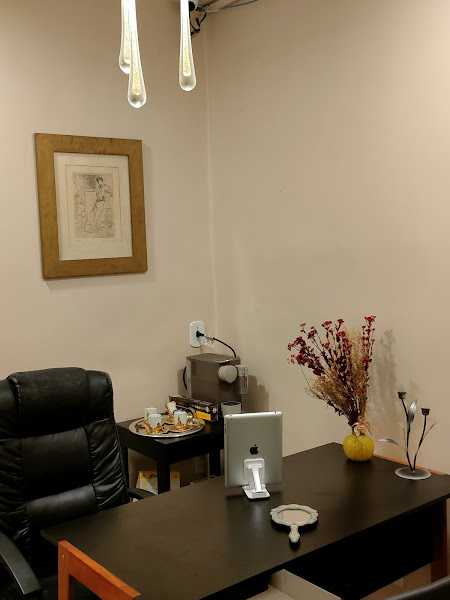 Foto 3 de Harmonização Facial Dr Felipe Ferreira