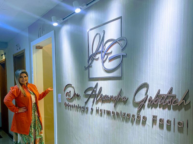 Foto de Harmonização Facial - Dra. Alexandra Gobitsch