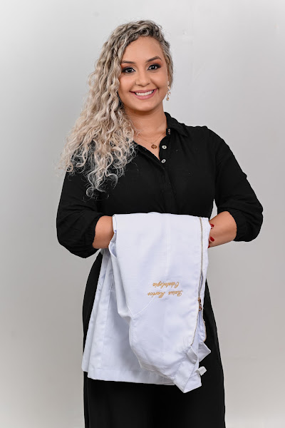 Foto 3 de Harmonização Orofacial | Facetas em Resina - Dra. Raissa Maréco - Macapa - AP