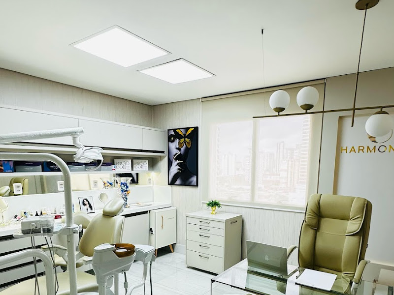 Foto 3 de Harmonizare Odontologia