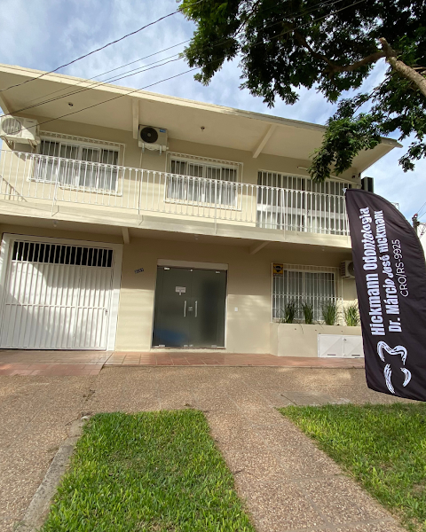 Foto 2 de Hickmann Odontologia | Dr. Márcio José Hickmann Cirurgião Dentista