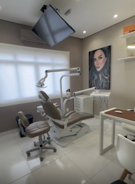 Foto 2 de HOF Confidence - Odontologia especializada