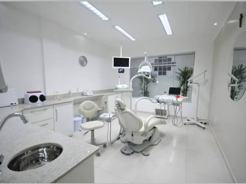 Foto 2 de Hospital Dia OliCam Odontologia Especializada - Dra Flavia S O Campos - Dr Nilton Campos Jr