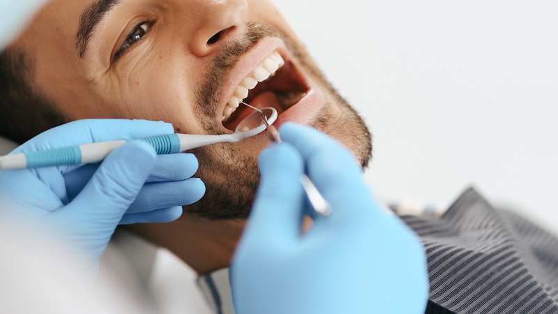 Foto 2 de Humanize Odontologia | Dentistas ABC, Clareamento Dental, Implante, Prótese, Tratamento de Canal, Extração Siso
