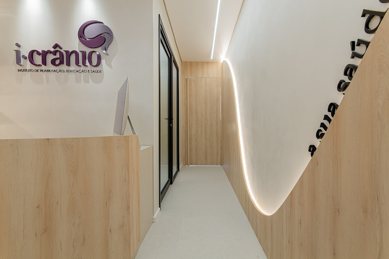 Foto 3 de I.Crânio - Reabilitação Craniofacial e Dor