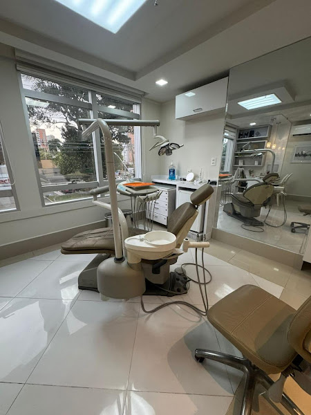 Foto 2 de I M NEVES CLINICA ODONTOLOGICA LTDA