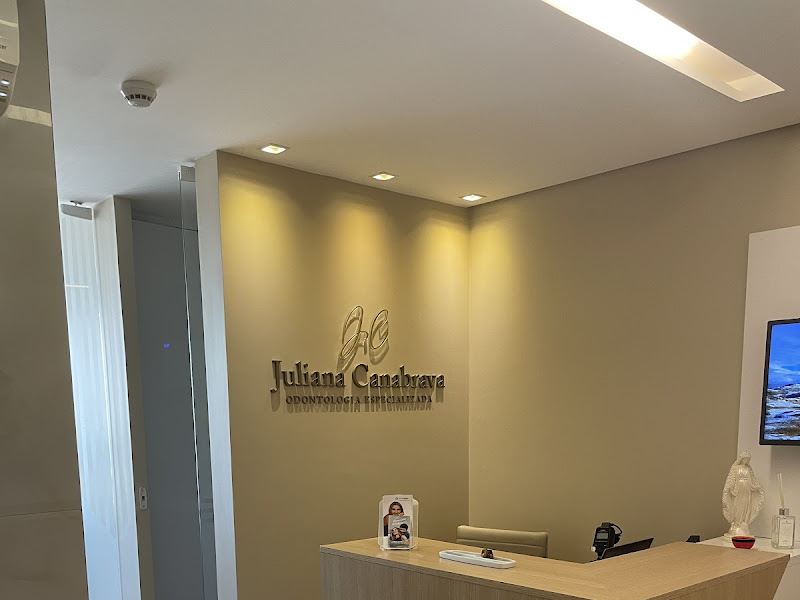 Foto 10 de Ianara Pinho Odontologia