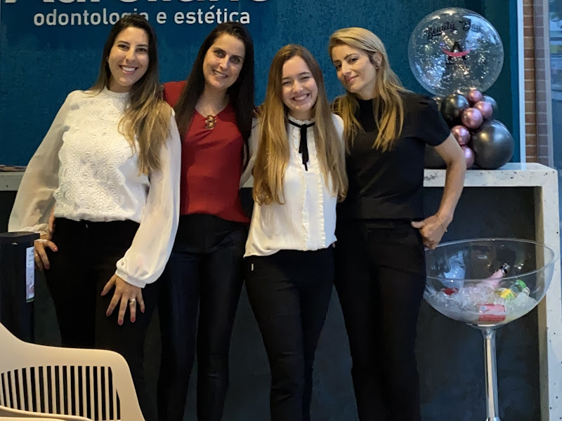 Foto 12 de Ianara Pinho Odontologia