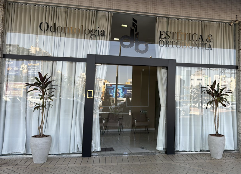 Foto 3 de IDB | Odontologia Estética e Ortodontia | Lentes de Contato Dental