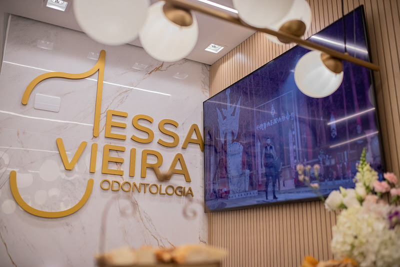 Foto 2 de Iessa Vieira Odontologia - Lentes e Facetas Dentais